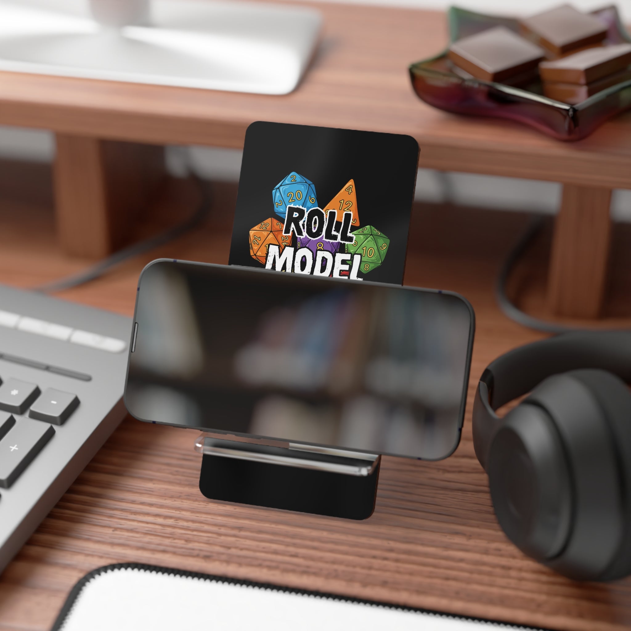 Roll Model  Phone Stand